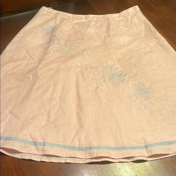 Floral Embroidered A-Line Skirt - Picture 6 of 9